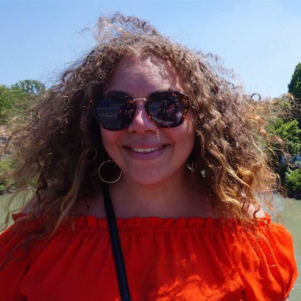 Meet your Posher, Yasmine